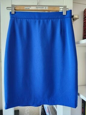 Blue lined pencil skirt with back zipper & slit